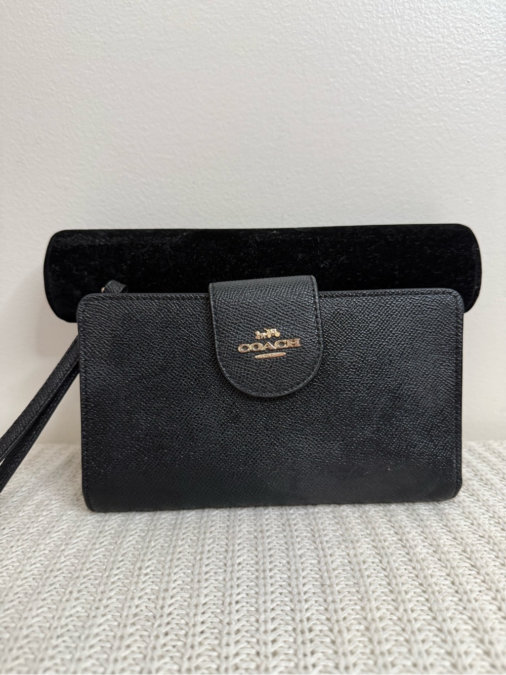 Coach saffiano Leather wallet/phone clutch with Gold Logo